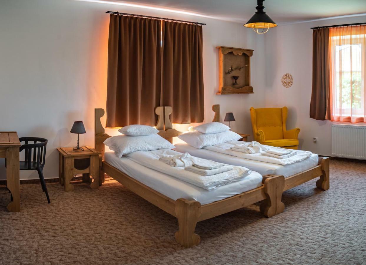 Szabolcs Vezer Panzio Bed and Breakfast Eksteriør billede